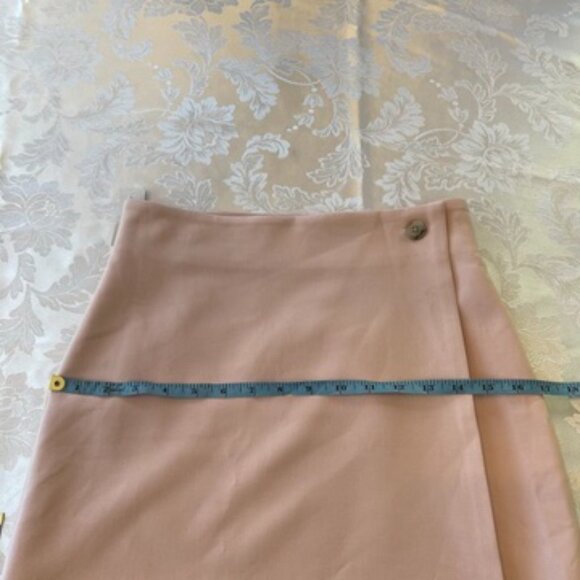 New Aritzia Pink Babaton wrap mini skirt size 2 - Picture 10 of 11